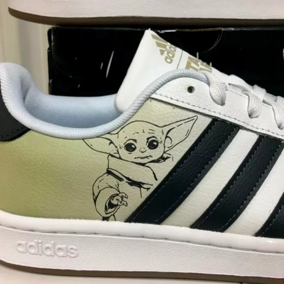 Adidas “the child” size 13 shoes Adidas Top Ten Hi Star Wars The Mandalorian The Child, Men main image 3
